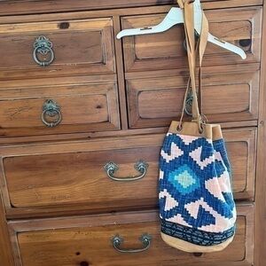 Boutique Beautiful Blue And Tan Bag NWOT